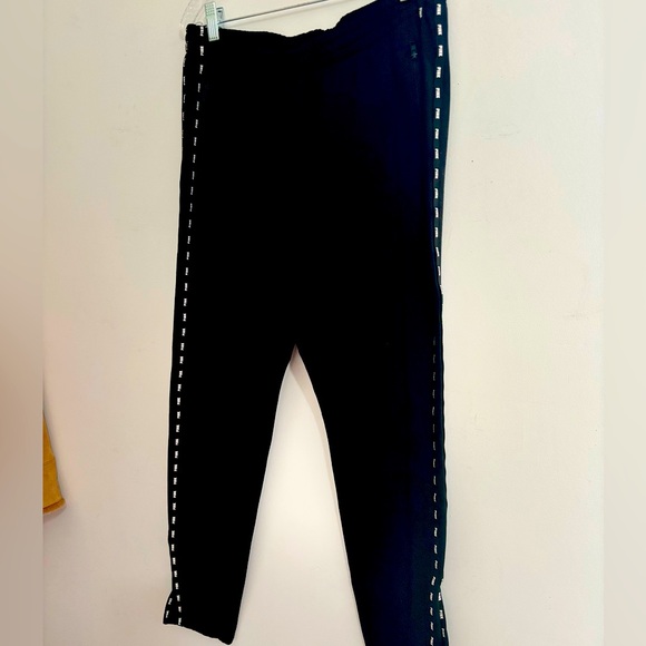 Victoria’s Secret Pants size large - Picture 1 of 9